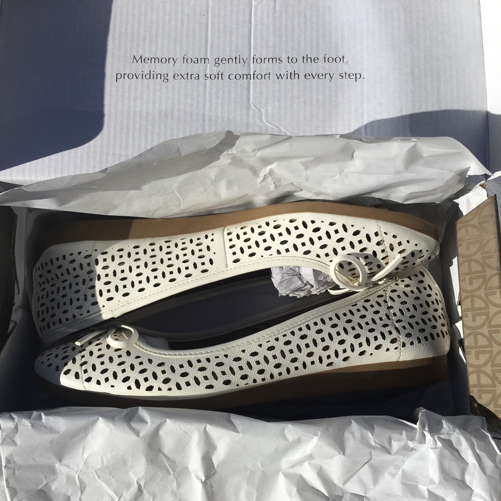 ✨Giani Bernini Flats✨